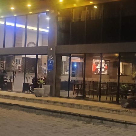 Village Plaza Hotel Barbacena Bagian luar foto